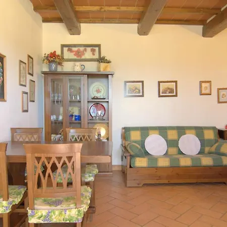Cantagallina Sleeps 2 Pool Wifi T763091 *