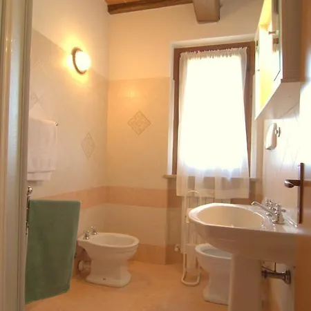 Cantagallina Sleeps 2 Pool Wifi T763091 *